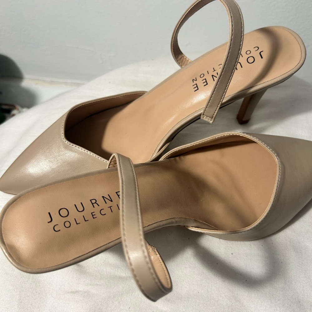 Journee Collection Cream Pointed Toe Slingback Heels - Picture 9 of 12